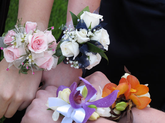 The Ultimate Guide to Boutonnieres and Corsages