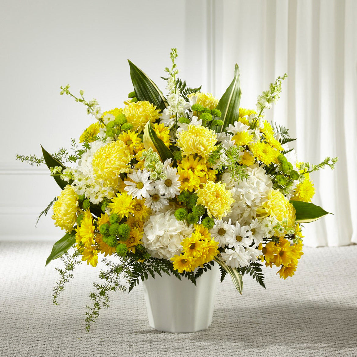 Flores amarillas para funerales | Flores blancas y amarillas para expresar  condolencias | James Cress – James Cress Florist, image size:1170x1170