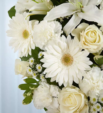White Mixed Flower Solid Standing Heart White Mixed Flower Solid Standing Heart