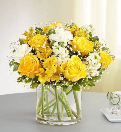 Yellow & White Delight Bouquet Yellow & White Delight Bouquet