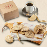 Caja de regalo de galletas surtidas recién horneadas