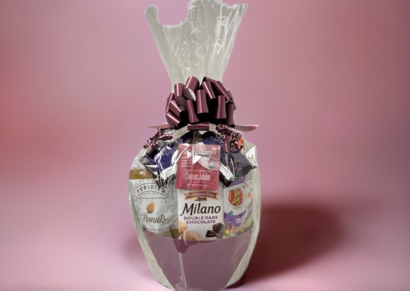 Jenny's Small Classic Gift Basket