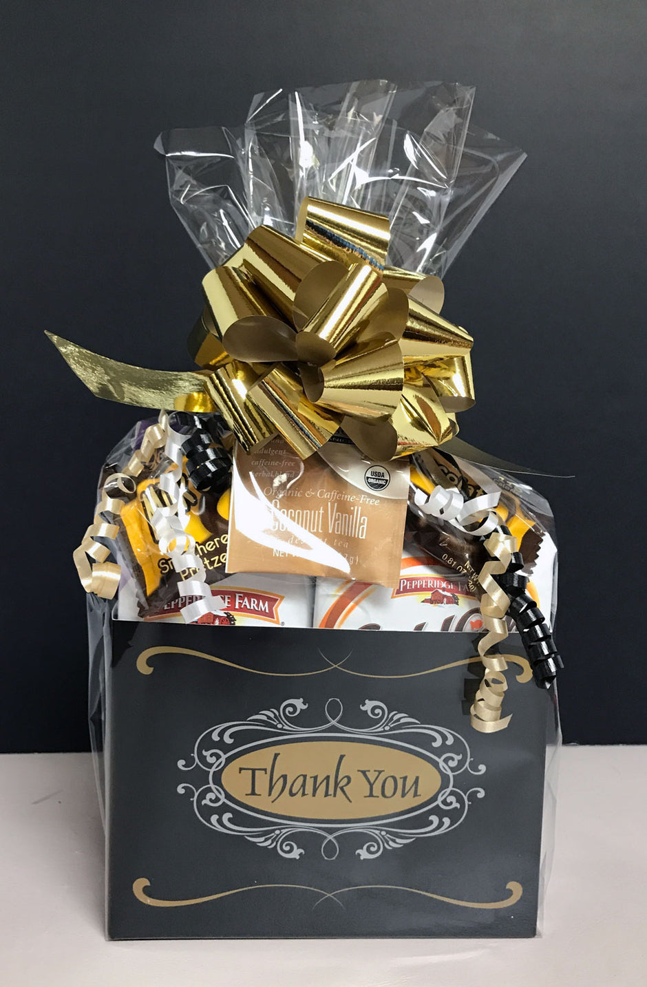 Regalos de agradecimiento para 2024 | Floristería James Cress – James Cress  Florist, image size:940x1434